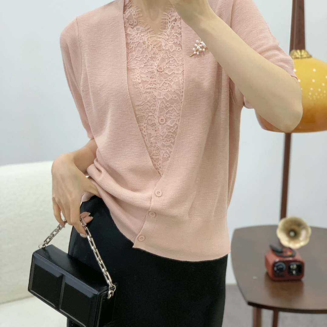 2025夏新款蕾丝花边V领时尚气质女人味高级感竹节麻短袖针织衫