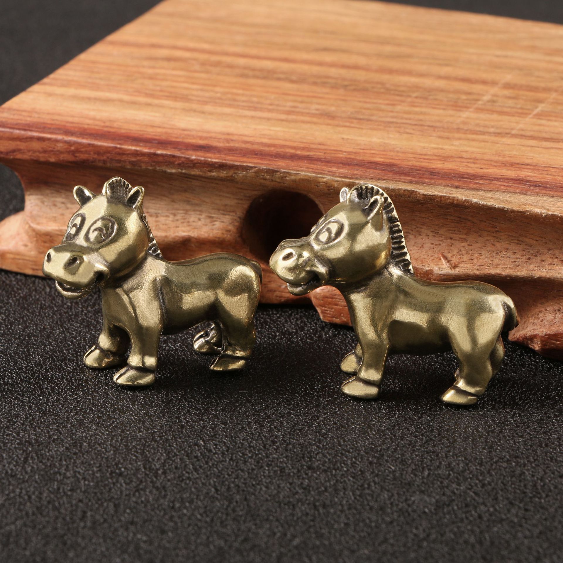 创意可爱小矮马黄铜摆件动物世界漫画周边茶宠桌宠工艺品摆设