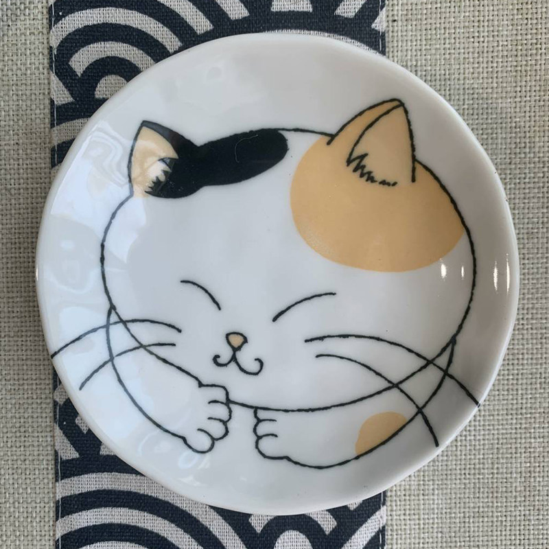 日本进口daiso手绘猫咪图案餐具家用卡通陶瓷餐盘