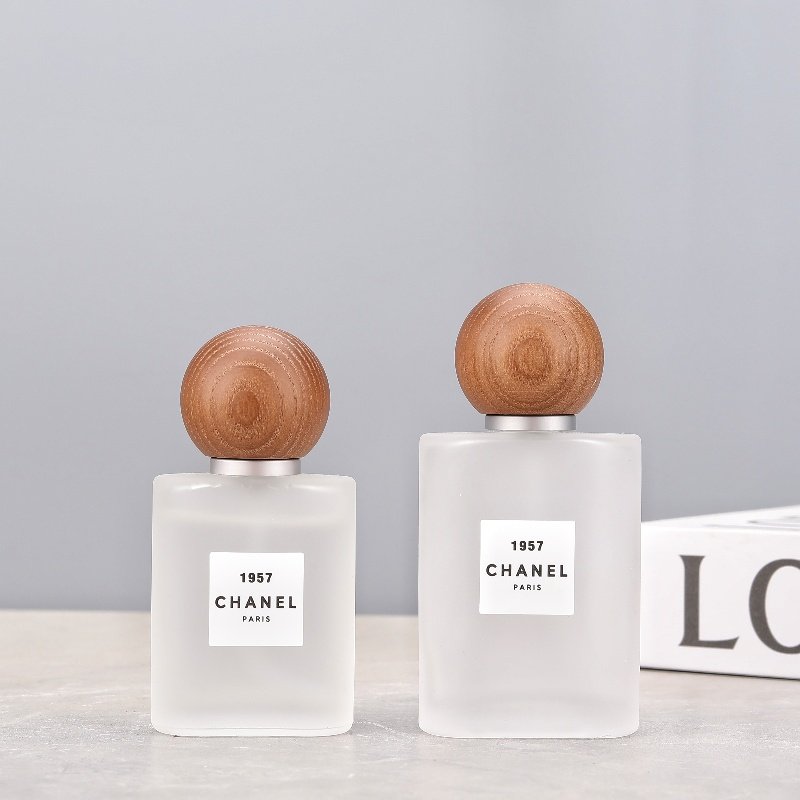 胡桃木30ml 50ML高档磨砂玻璃喷雾瓶高档香水分装瓶空瓶