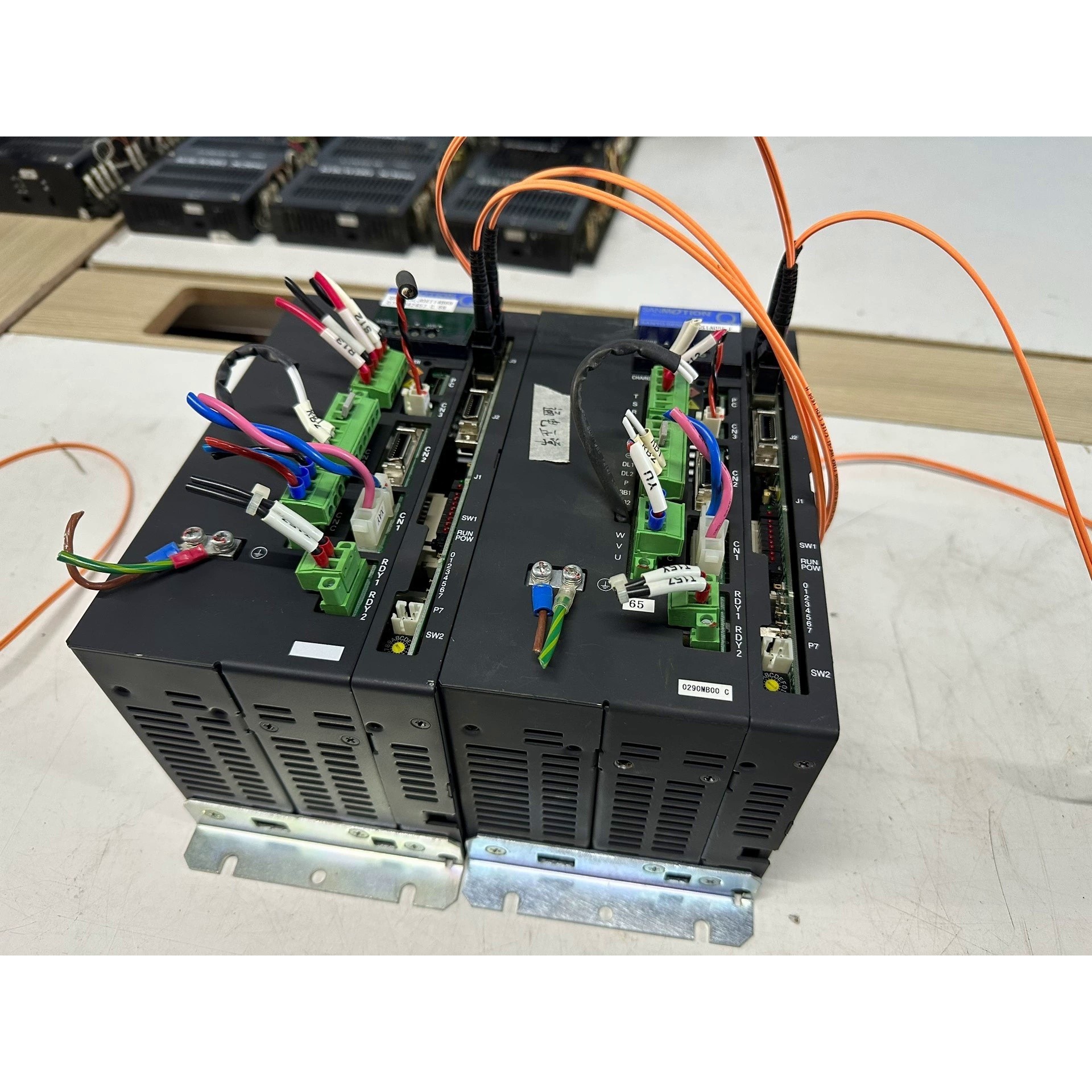 伺服驱动器QS1A05LJ0XT14B68拍前议价