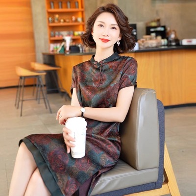 杭州大牌真丝连衣裙2025夏季新款高端桑蚕丝显瘦碎花裙子改良旗袍
