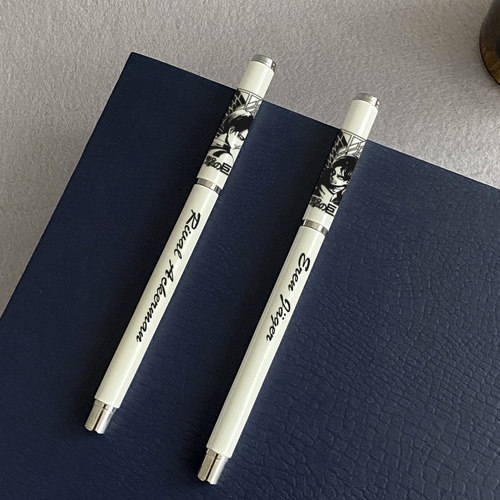 漫能进击的巨人中性笔笔