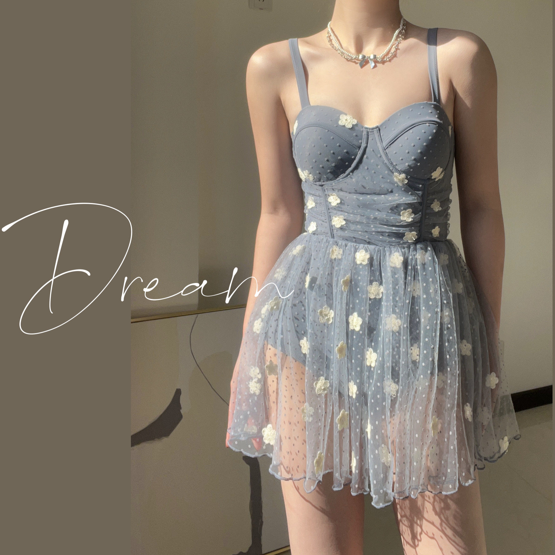 蜜Dream泳衣女温泉纯欲风少女保守连体裙式钢托聚拢显瘦吊带泳装