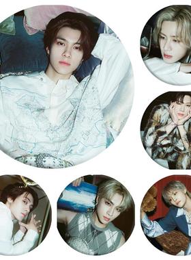 威神V 日专《The Highest》徽章 镜子钥匙扣 挂件 周边