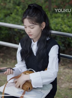 你也有今天章若楠成瑶同款马甲背心针织V领宽松毛衣百搭休闲女