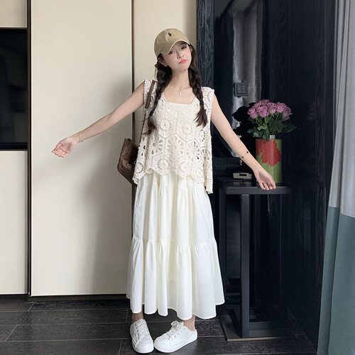 高级感钩花镂空杏色马甲叠穿短外套披肩女夏季法式度假风镂空罩衫