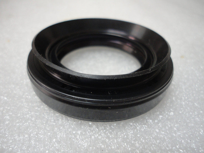 适配马自达6马六M6轿跑奔腾B70福美来普力马马自达323半轴油封