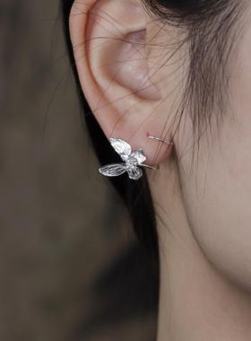 東黑三白/ 一只白蝶 s930纯银设计百搭基础小众耳钉礼物
