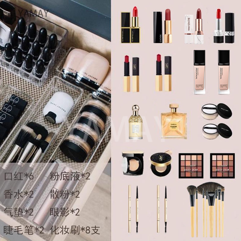 彩妆道具样板间梳妆台软装