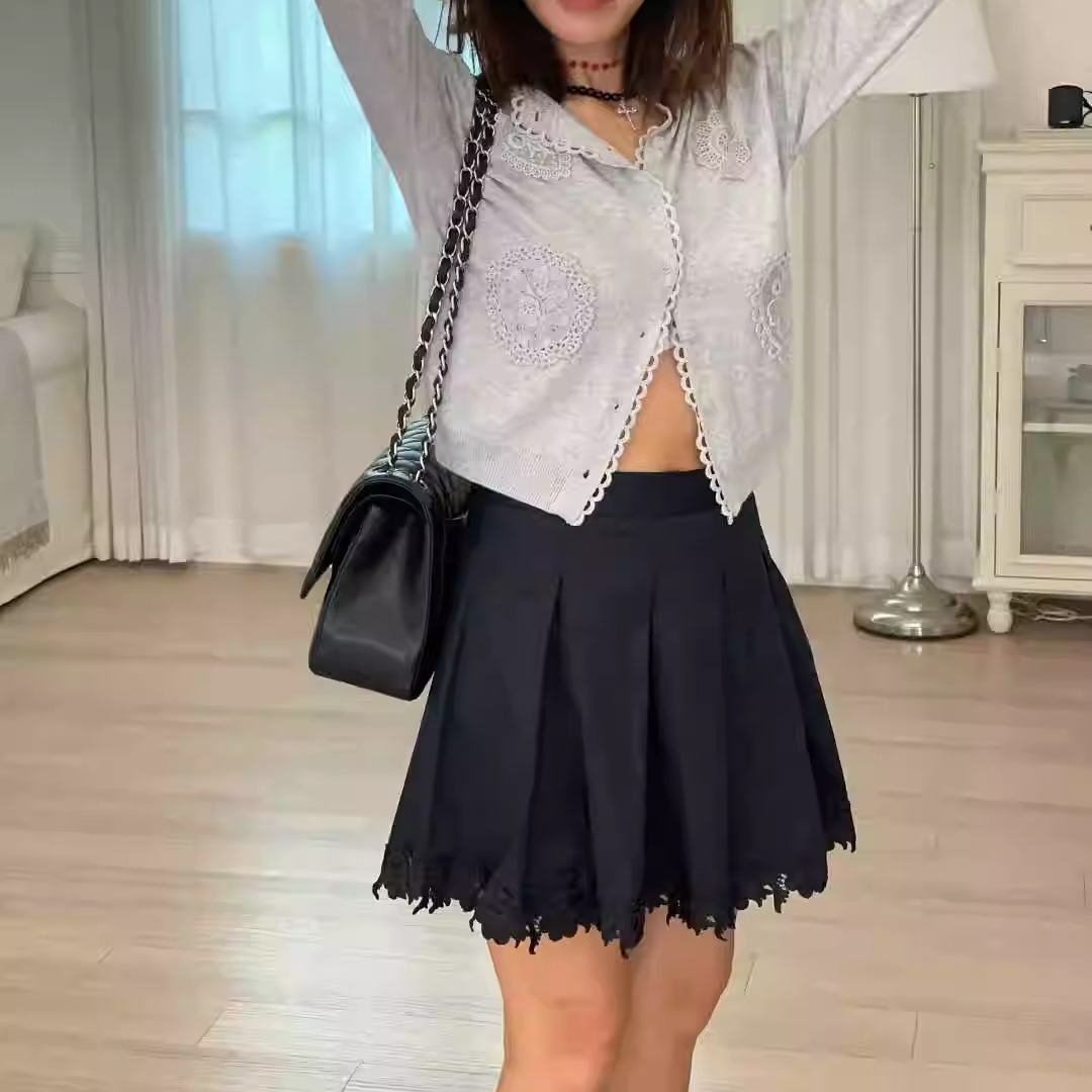 闪闪家蕾丝下摆气质百褶短裙