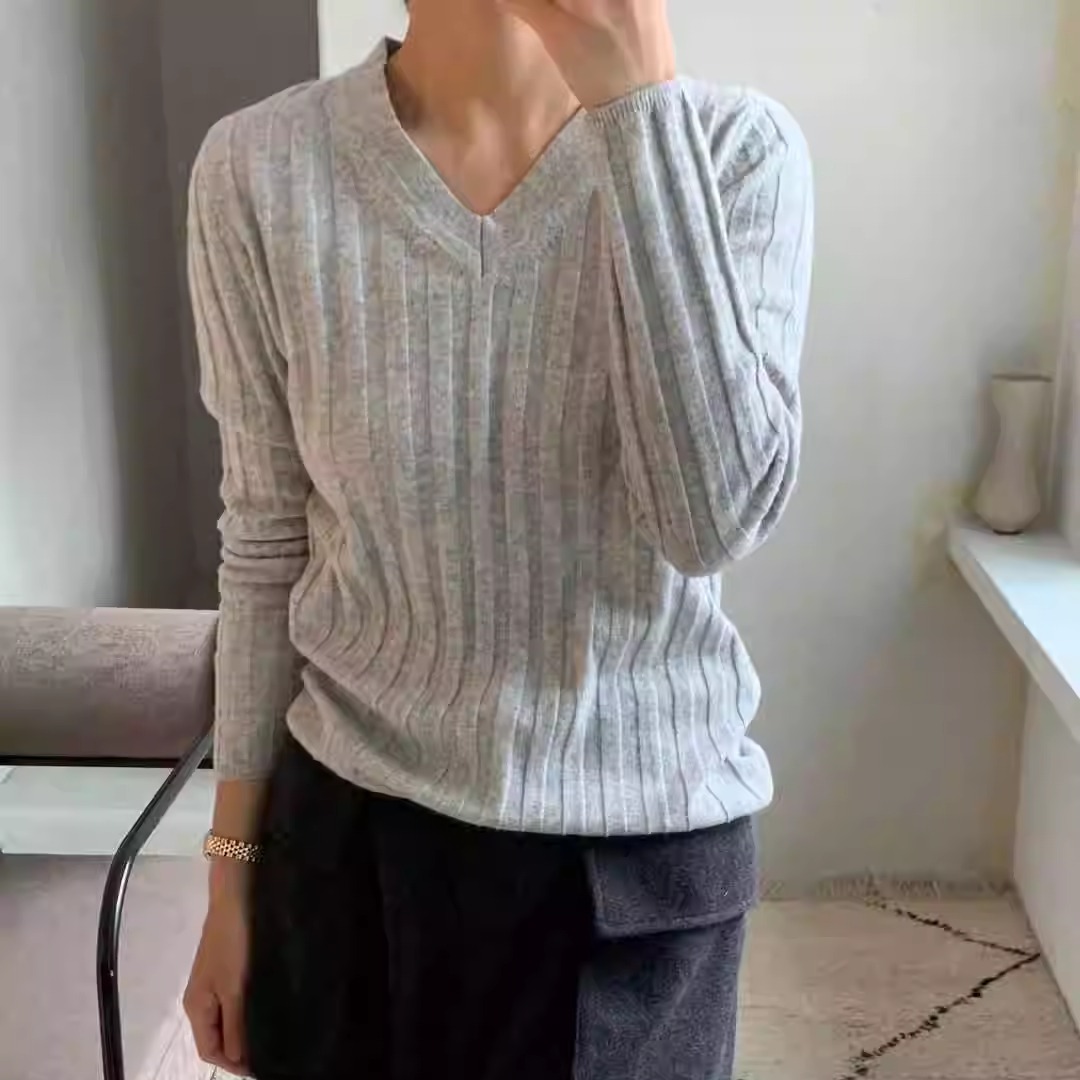 1968美利奴羊毛竖纹V领针织衫