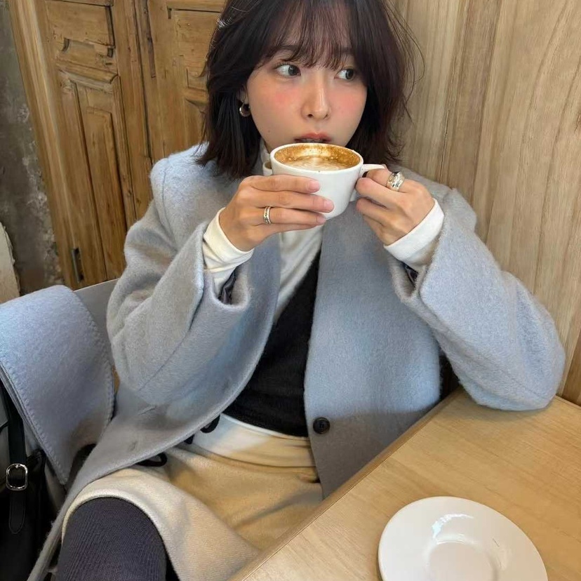 UNDERSTANDING羊毛50%毛呢V领