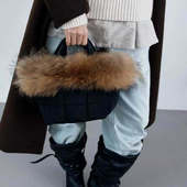 闪闪家 韩国东大门代购 BETTER浣熊毛可爱手提尼龙包包