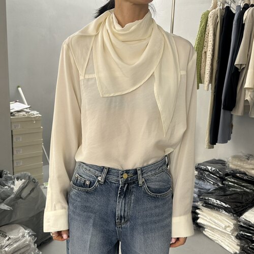 MAISONSTAFF三角领巾时髦衬衫