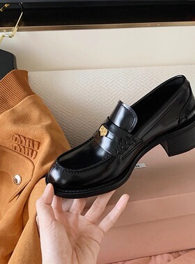 Uuuus【张元英同款】miu家真皮英伦金币一脚蹬粗跟乐福鞋小皮鞋女