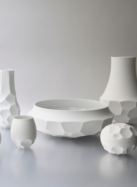 德国进口 Torto经典手工陶瓷龟壳形状白色骨瓷桌面装饰花瓶摆件