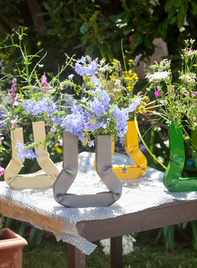 丹麦原装进口 Vasi系列极简手工铝花瓶简约干花花插花器礼物摆件