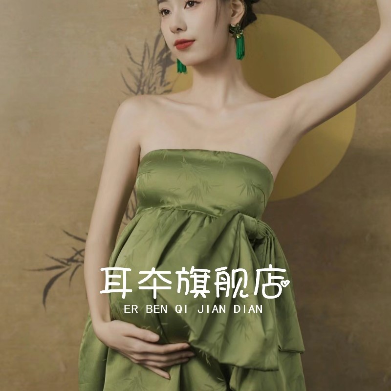 照相馆孕妇照主题新款复古新中式绿色抹胸裙孕妈咪国潮风照摄影服