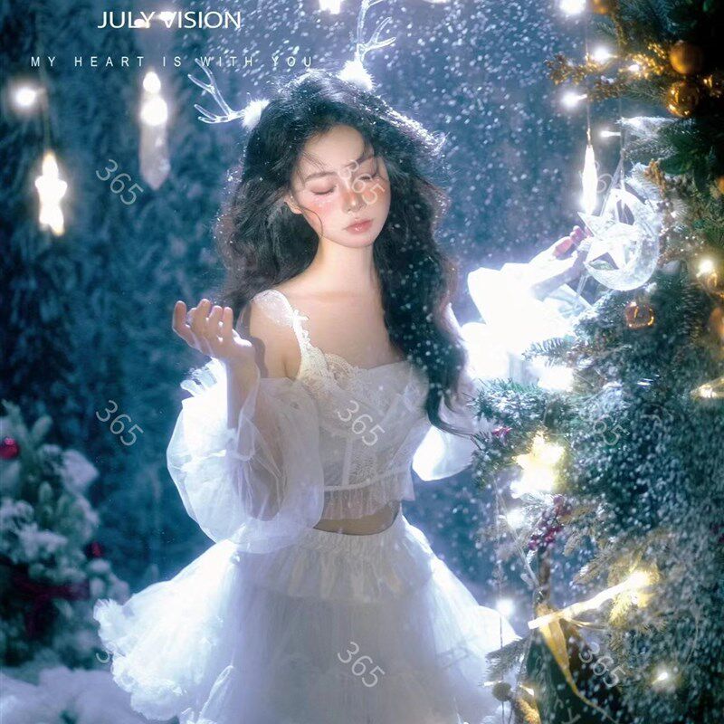麋鹿精灵耶诞写真服装照相馆拍照梦幻雪景可爱少女氛围感艺术照摄