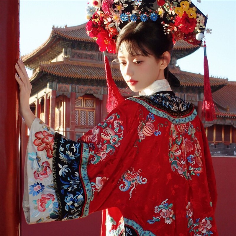 新款宫廷风清代红色印花格格服新中式清朝汉服女旅拍写真摄影服装