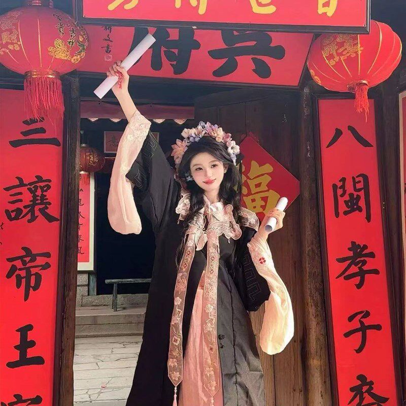 照相馆新中式中国风国潮明制汉服马面裙搭配学士服毕业服明制汉服