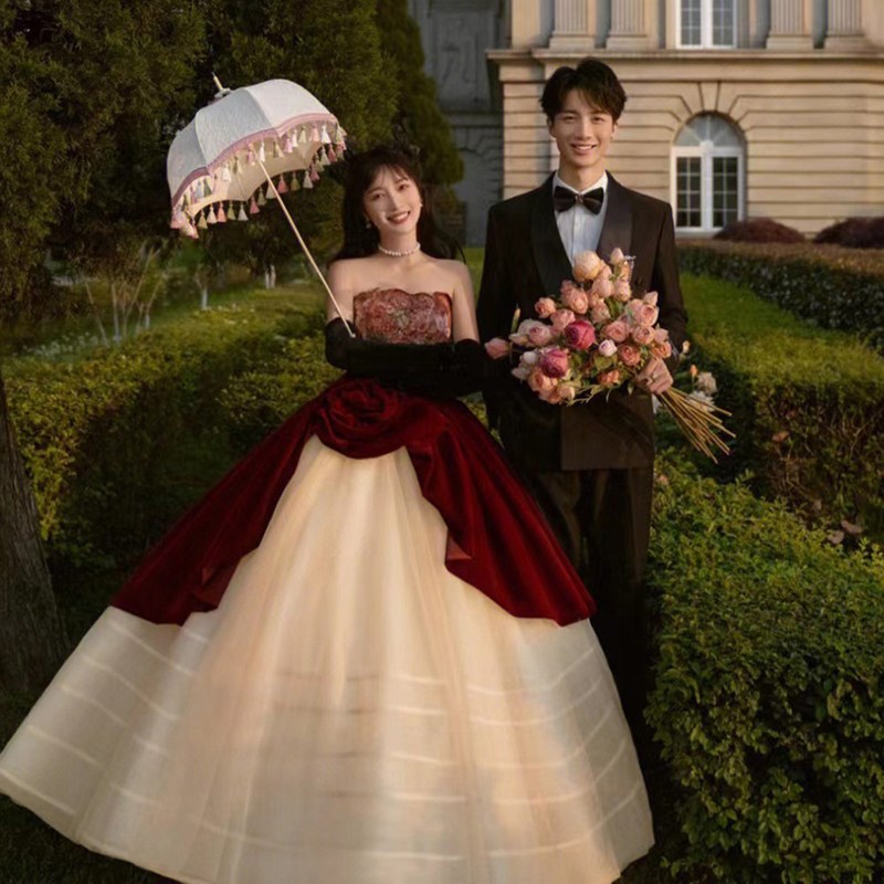 照相馆在逃公主主题服装法式复古玫瑰婚纱户外情侣摄影写真拍照礼