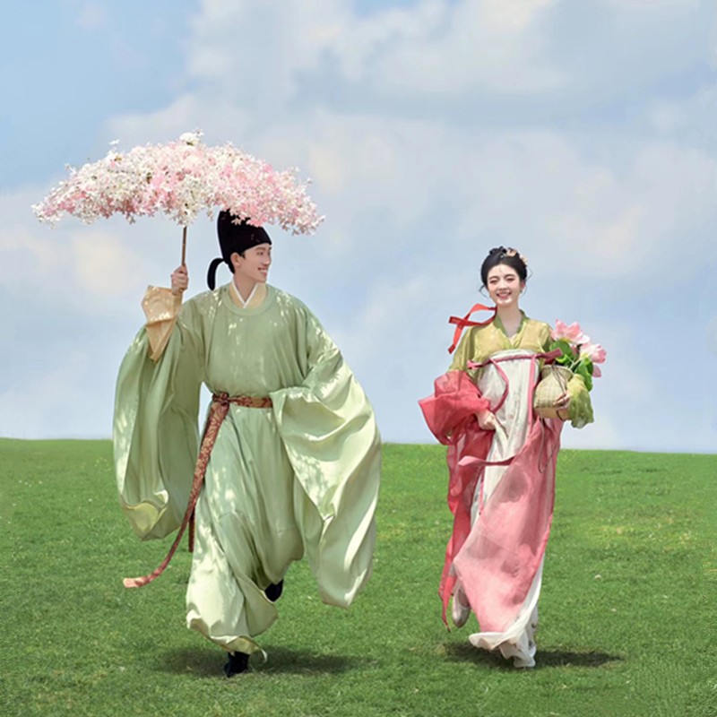 照相馆新款簪花情侣装装婚纱照粉色古风国风照相馆拍照唐制汉服古