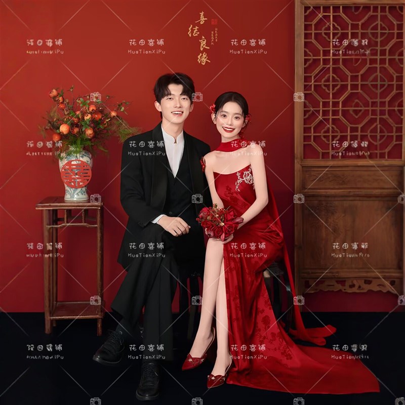 2026照相馆新款情侣主题国风喜嫁婚纱照礼服新娘晨袍红色抹胸敬酒