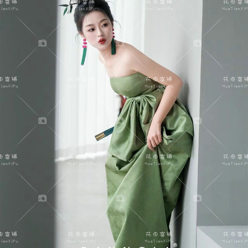 晨拍礼服新中式连衣裙晨袍女新娘高级感高端清新小众绿色抹胸旗袍