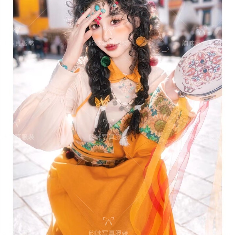 新款秋冬藏族服装女式藏袍黄色改良民族风西藏云南旅拍写真服装