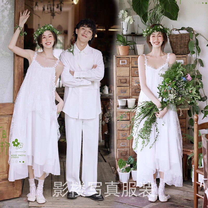 照相馆主题情侣轻婚纱订婚领证礼服裙简约法式森系小清新吊带洋装