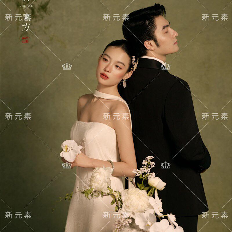 影楼新中式情侣婚纱照写真抹胸连衣裙东方美学氛围感气质清冷礼服