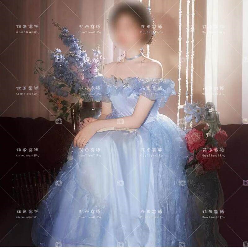 蓝色轻婚纱礼服女2026新款港式复古风在逃公主裙照相馆主题旅拍摄