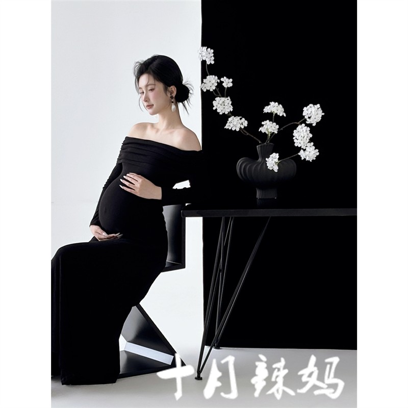 孕妇摄影服装影楼新款黑色个性法式一字肩连衣裙孕妇照衣服在家拍