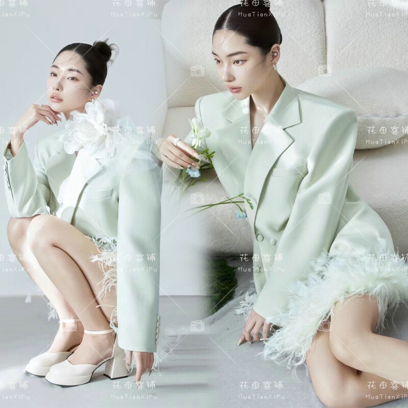 2025新款绿色鸵鸟毛西装时尚杂志风高级感形象照写真拍摄影楼服装