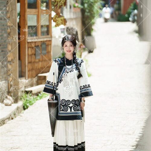影楼新款彝族服装传统新中式中国风服饰旅拍少数民族写真摄影服装