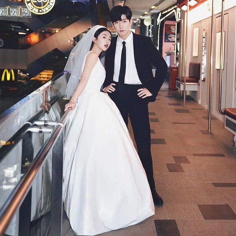 影楼主题拍照服装甜酷风韩版时尚情侣写真街拍旅拍婚纱照摄影礼服