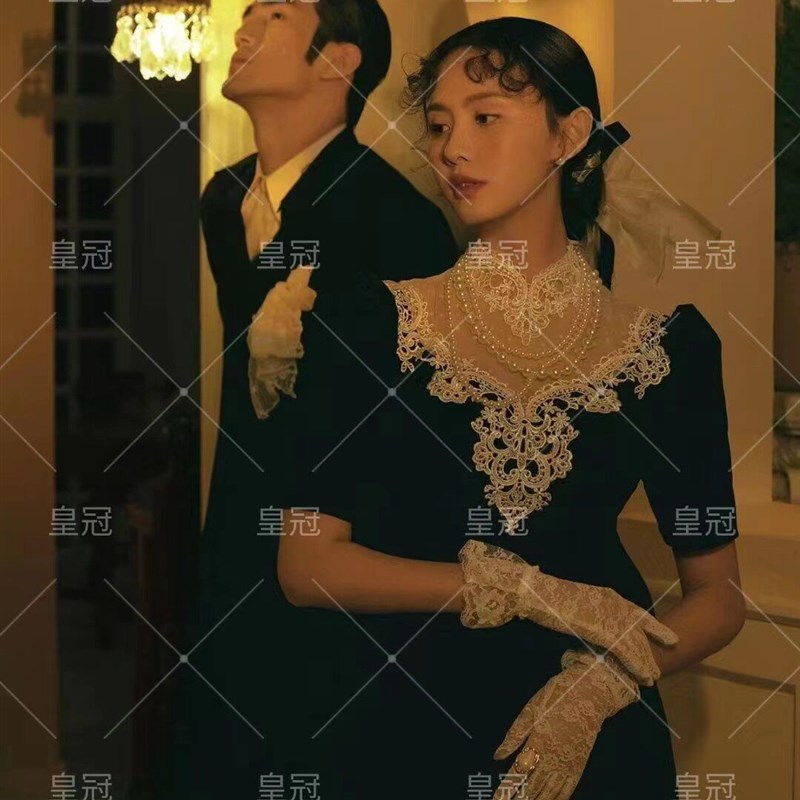 影楼主题复古油画风法式少女蕾丝黑色丝绒礼服个人写真艺术照摄影