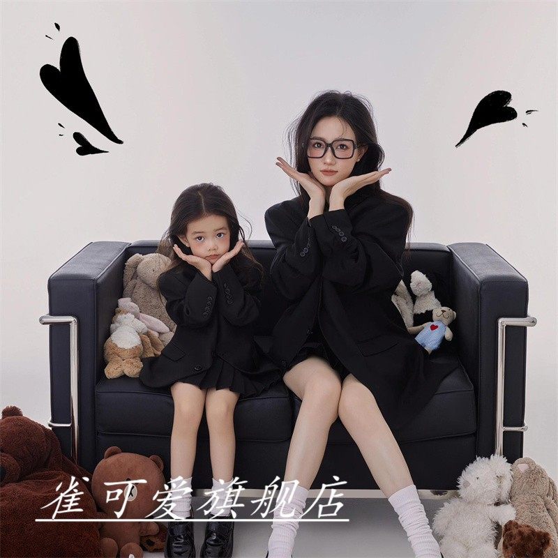 影楼拍照亲子主题母女时尚帅气走秀黑色西服套装日常宽松休闲西装