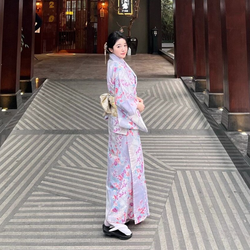神明少女和服女正装秋季樱花拍照日式复古温柔写真日料店自拍服装