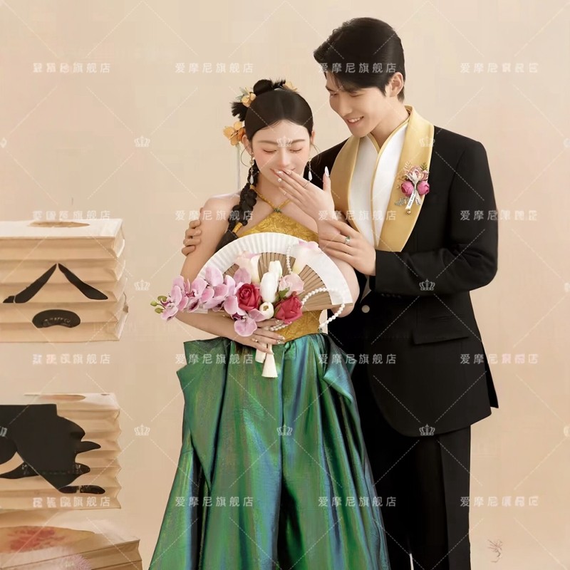 照相馆新中式晨袍高端小清新小众出阁新娘情侣敬酒服订婚洋装晨拍