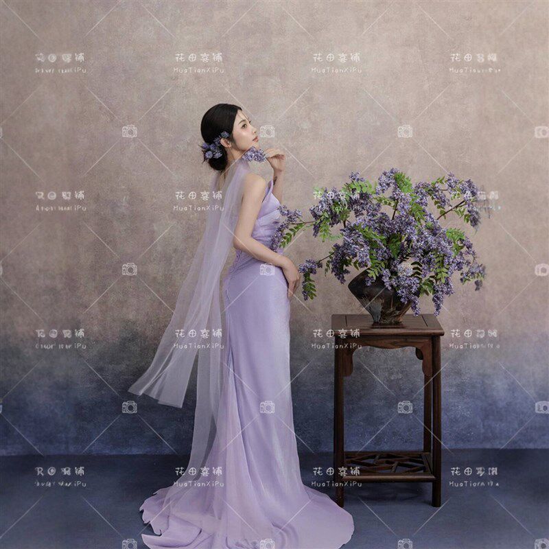 2026照相馆新款主题紫色新中式婚纱照个人写真礼服复古氛围感艺术