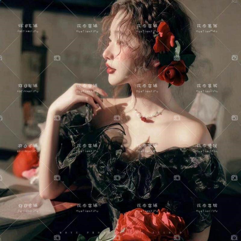 照相馆主题婚纱复古风新款抹胸摄影时尚黑法式金轻奢蓬蓬裙拍照礼