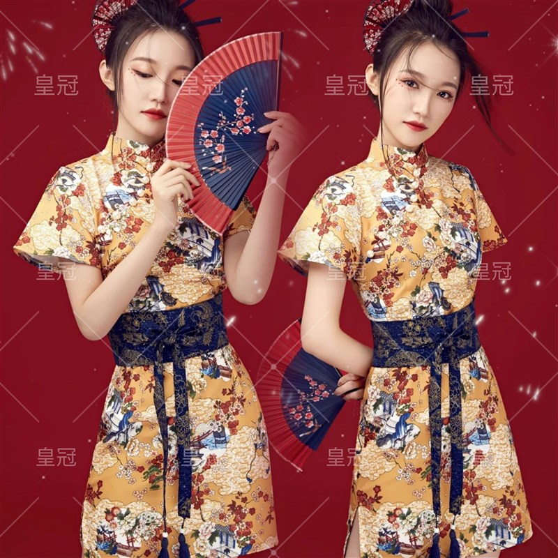 照相馆写真主题服装女复古旗袍海马体国潮风新年艺术照少女拍照服