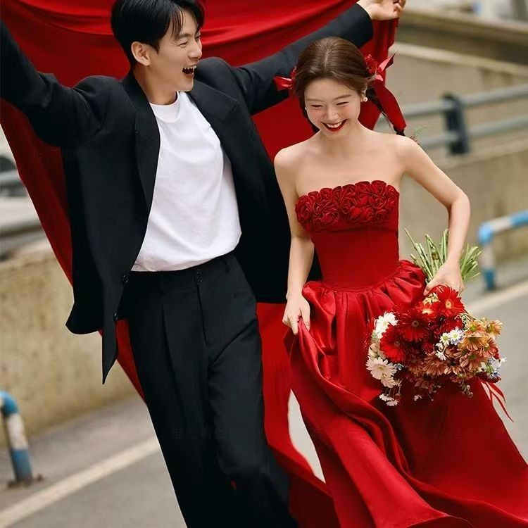 照相馆婚新款纱照主题韩系情侣装结婚登记街拍礼服艺术照写真摄影