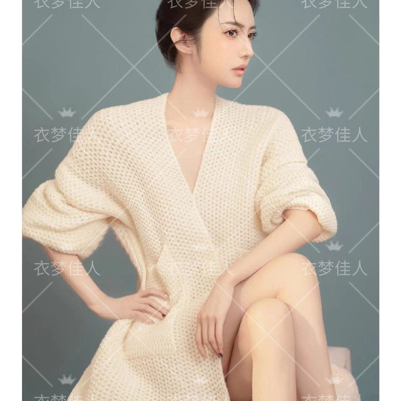 奶油风主题肖像写真毛衣室内慵懒居家氛围纯欲少女艺术照摄影服装