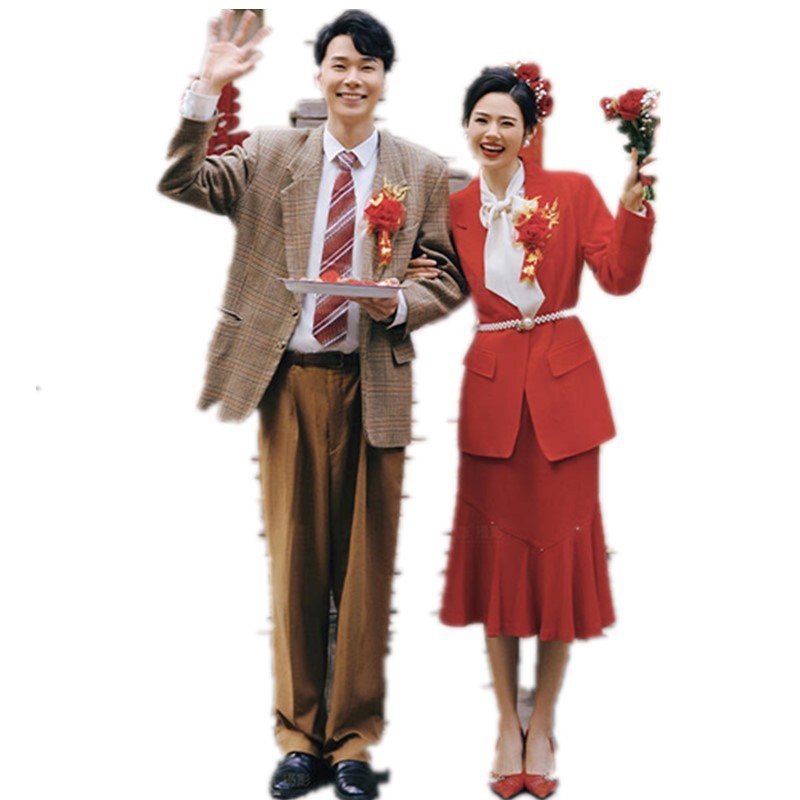 红色复古港风爸妈80年代结婚怀旧礼服主题写真照相馆情侣婚纱照服