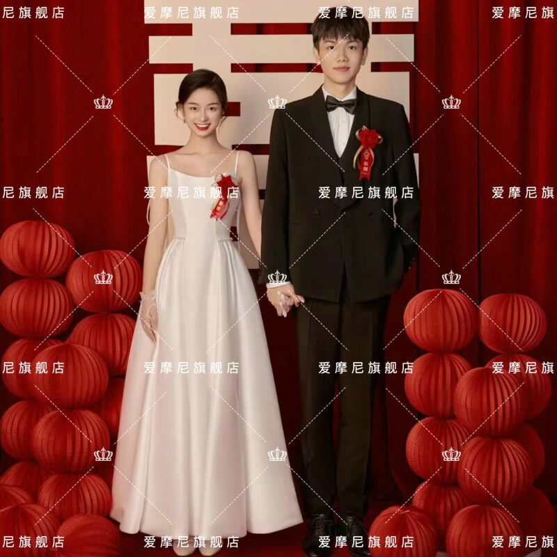 影楼情侣拍照服装领证轻婚纱缎面法式吊带裙新娘气质简约订婚礼服
