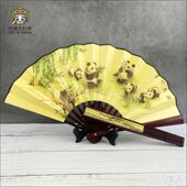 成都大熊猫折扇中国古风扇子夏便携折叠扇10寸水墨绢扇旅游纪念品